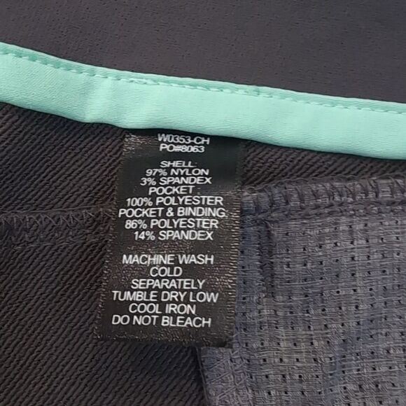 Betabrand Gray Travel Cargo Pants Sz 12 Petite NWT - Picture 9 of 15